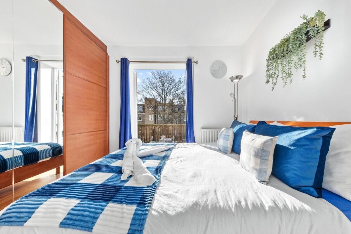 Balcony Blue Theme 1 Bedroom Central London Luxury Flat Near Hyde Park! Accommodates Up To 6! Double Sofa Bed And Next To Station! Dış mekan fotoğraf