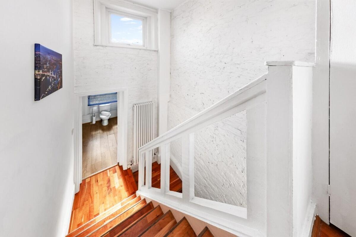 Balcony Blue Theme 1 Bedroom Central London Luxury Flat Near Hyde Park! Accommodates Up To 6! Double Sofa Bed And Next To Station! Dış mekan fotoğraf