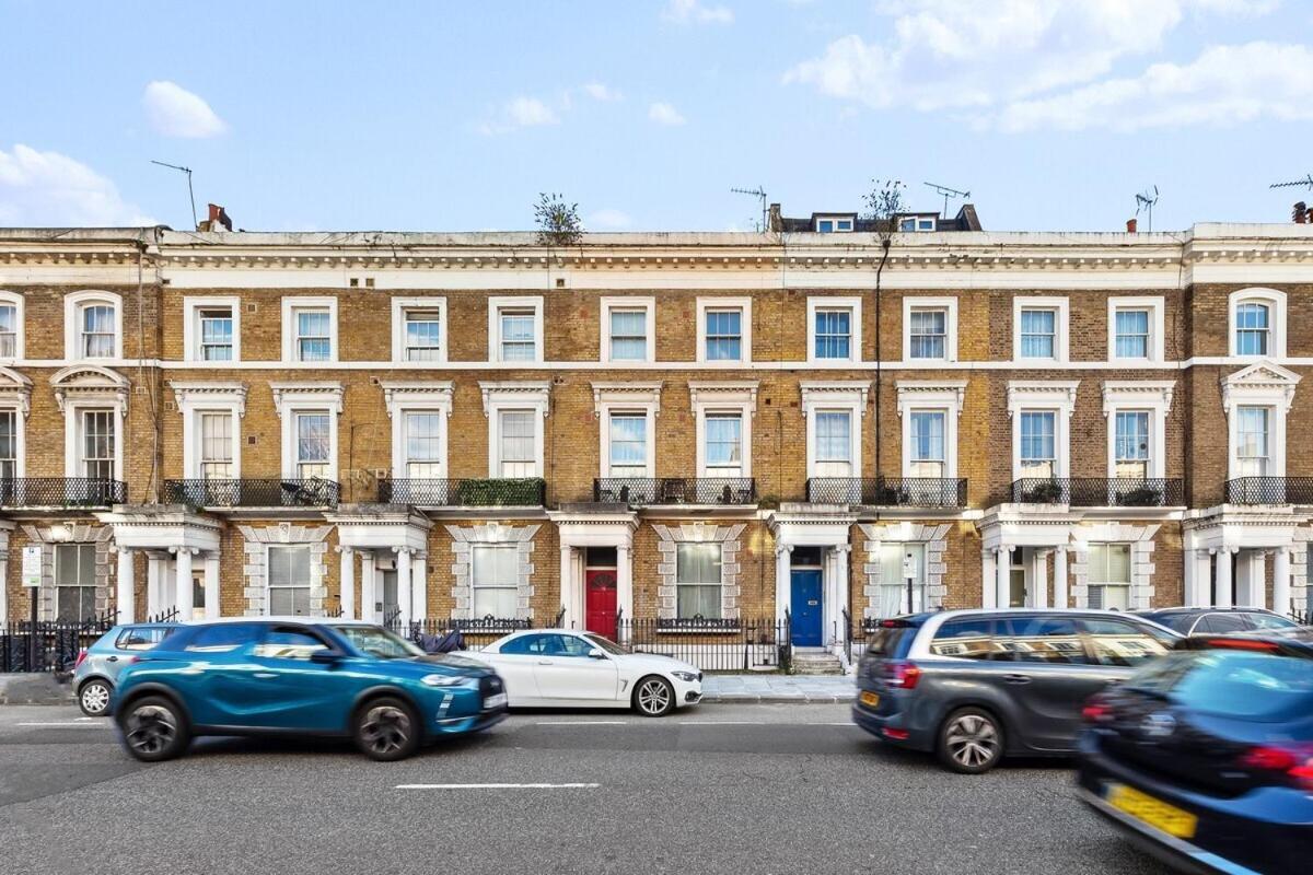 Balcony Blue Theme 1 Bedroom Central London Luxury Flat Near Hyde Park! Accommodates Up To 6! Double Sofa Bed And Next To Station! Dış mekan fotoğraf