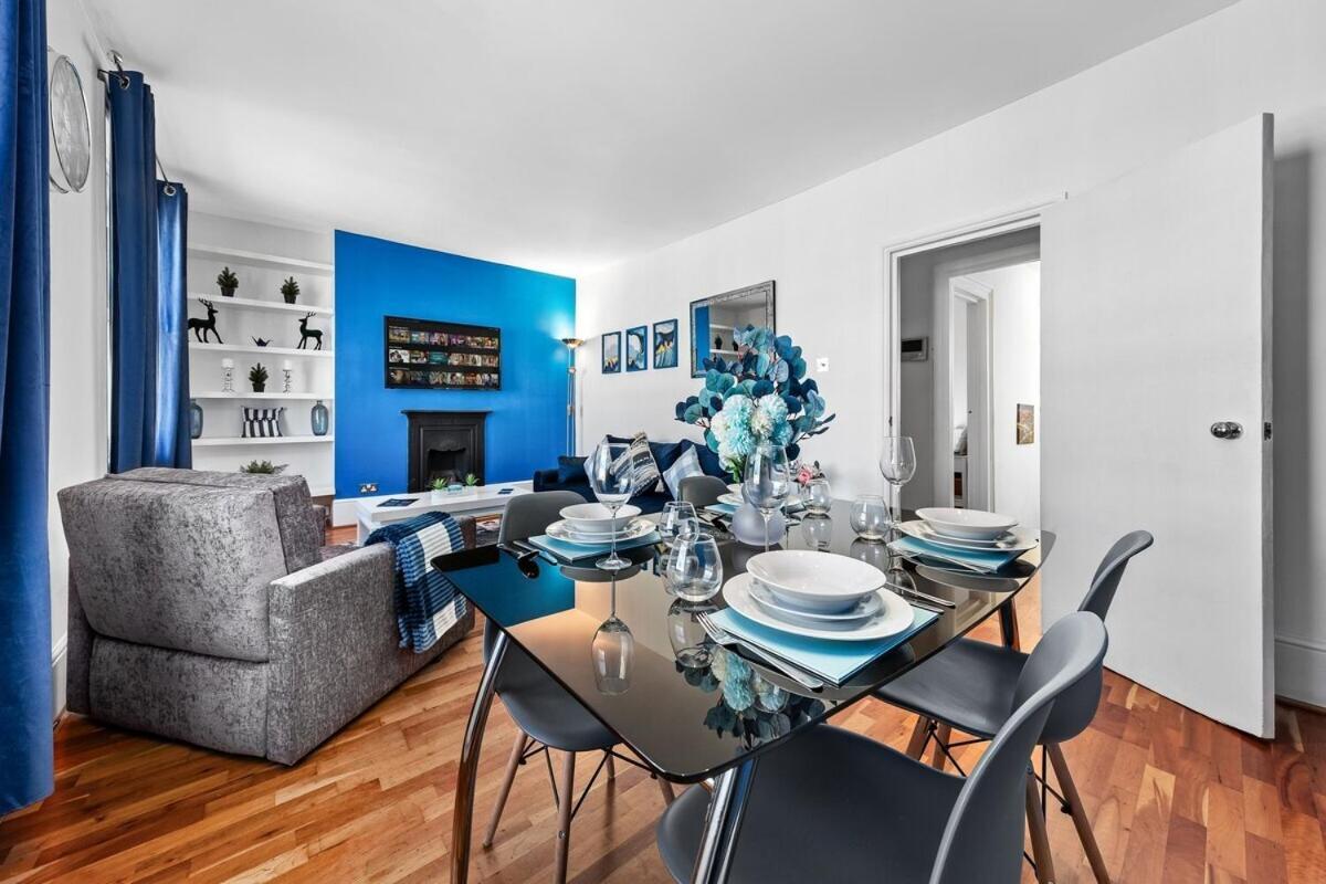 Balcony Blue Theme 1 Bedroom Central London Luxury Flat Near Hyde Park! Accommodates Up To 6! Double Sofa Bed And Next To Station! Dış mekan fotoğraf